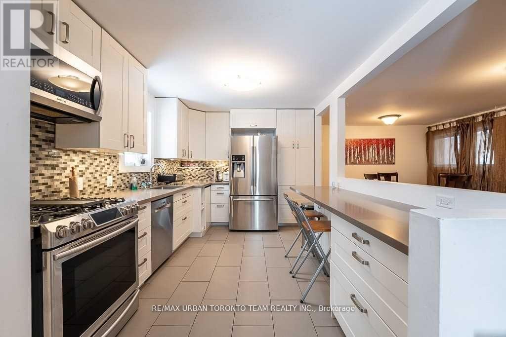 MAIN - 1277 BROADVIEW AVENUE, Toronto, Ontario