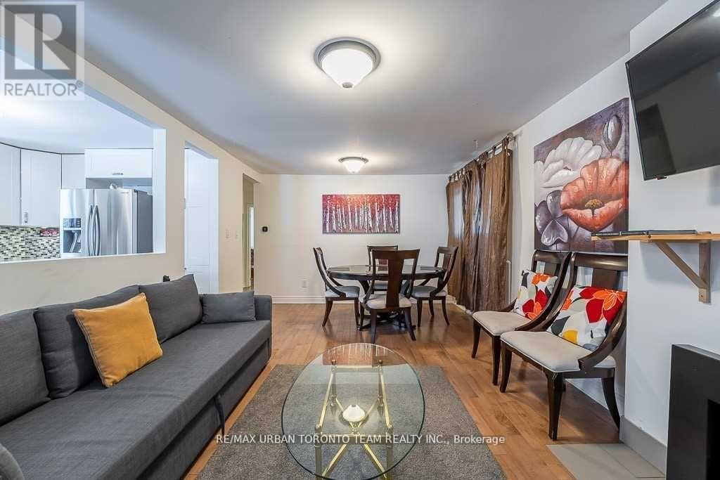 Main - 1277 Broadview Avenue, Toronto, Ontario  M4K 2T5 - Photo 5 - E12899542