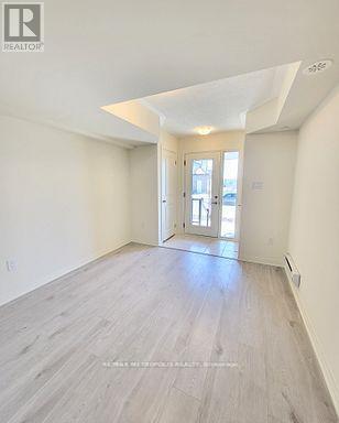 20 Esquire Way, Whitby, Ontario  L1R 0S7 - Photo 3 - E12899582