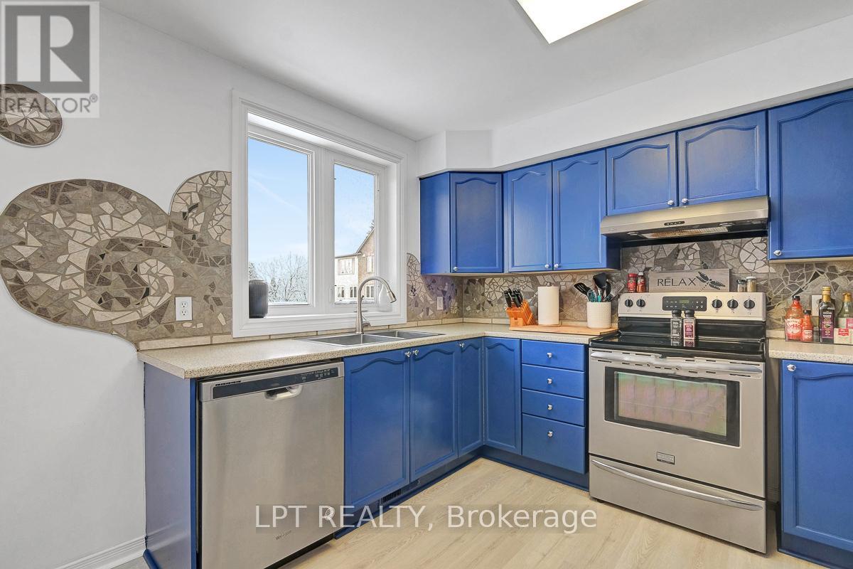 30 - 204 Briston Avenue, Ottawa, Ontario  K1G 5P8 - Photo 13 - X12899474