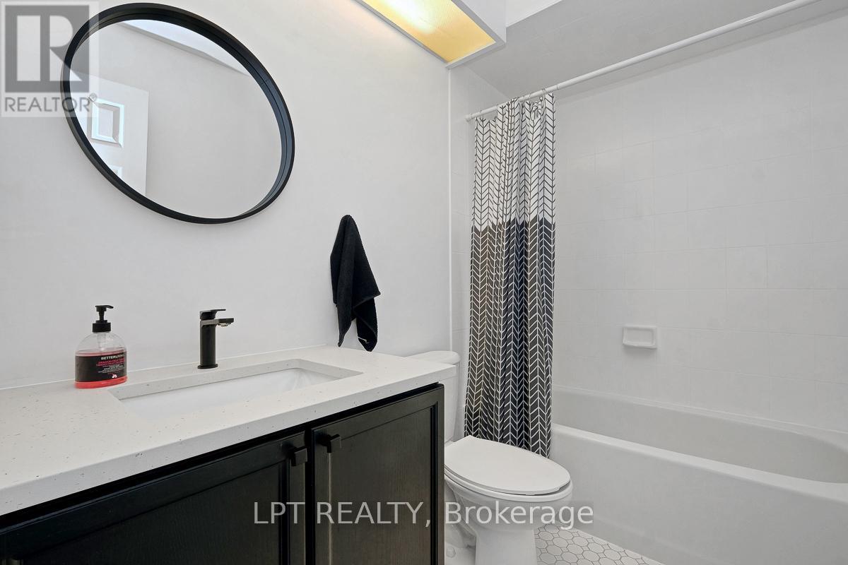 30 - 204 Briston Avenue, Ottawa, Ontario  K1G 5P8 - Photo 23 - X12899474