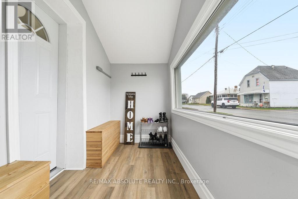 132 Edward Street S, Arnprior, Ontario  K7S 2X4 - Photo 2 - X12899480