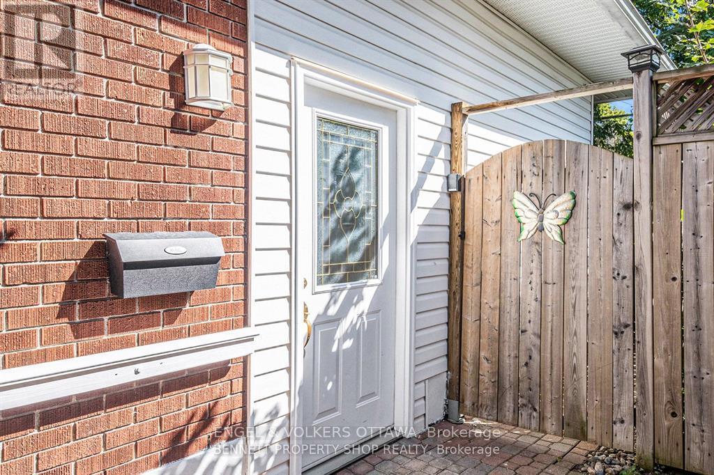 B - 668 CHAPMAN BOULEVARD, Ottawa, Ontario