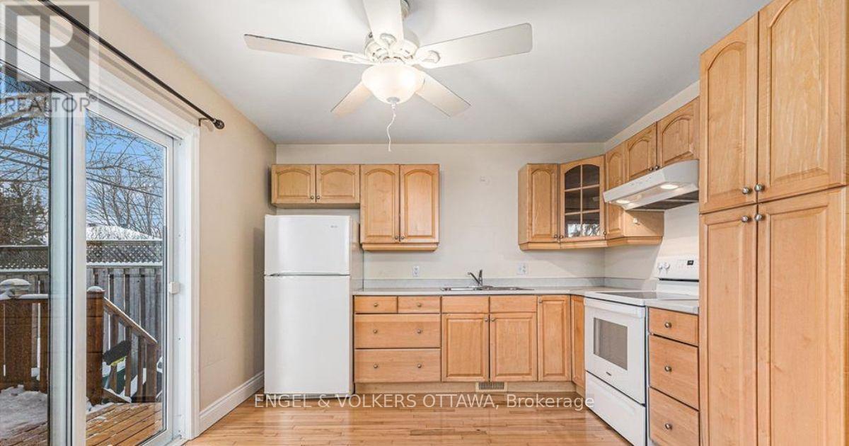 B - 668 Chapman Boulevard, Ottawa, Ontario  K1G 1T6 - Photo 4 - X12899496