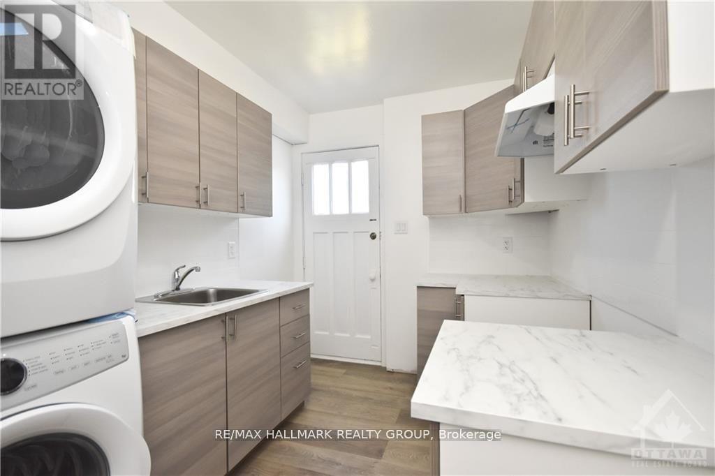 2 - 15 Marier Avenue, Ottawa, Ontario  K1L 5S6 - Photo 8 - X12899532