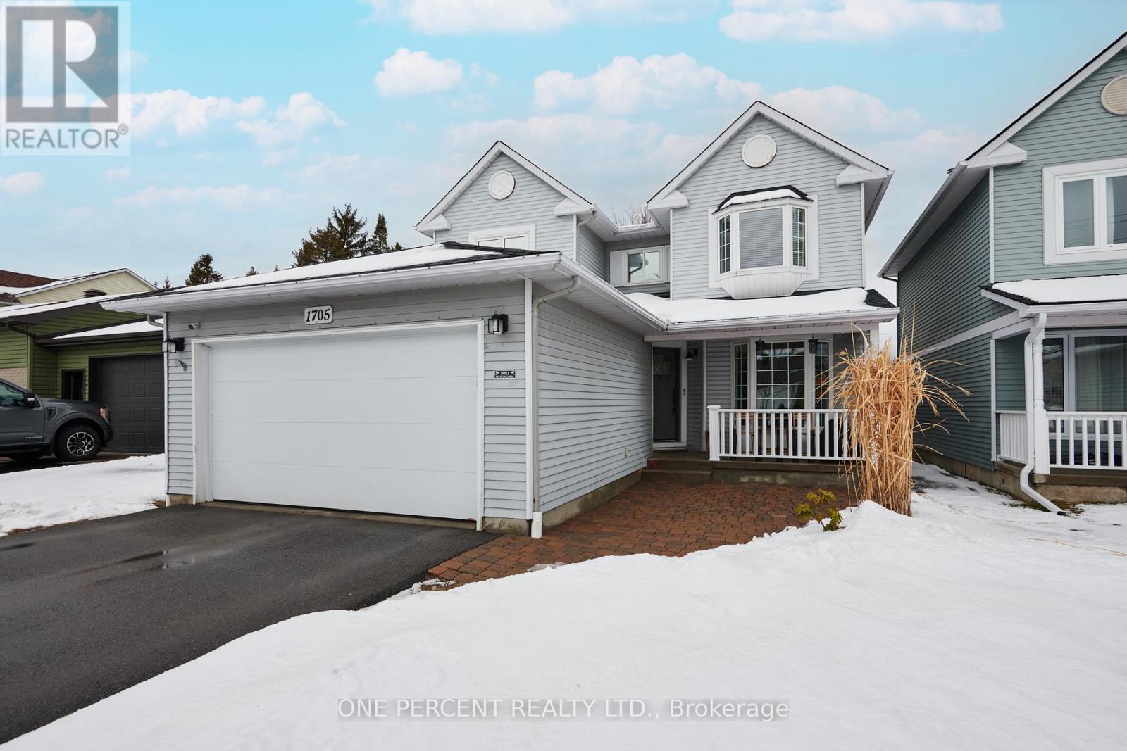 1705 Belcourt Boulevard, Ottawa, Ontario  K1C 1M3 - Photo 2 - X12899534