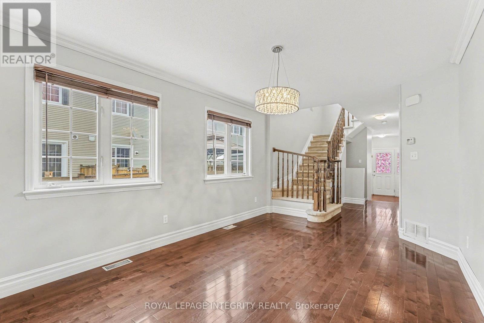 429 Ashbourne Crescent, Ottawa, Ontario  K2J 0H7 - Photo 4 - X12899572