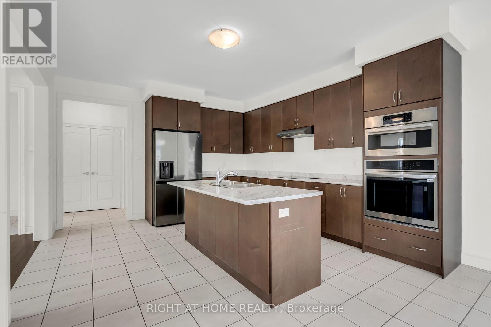 333 Boundary Boulevard, Whitchurch-Stouffville, Ontario  L4A 5E2 - Photo 8 - N12861018