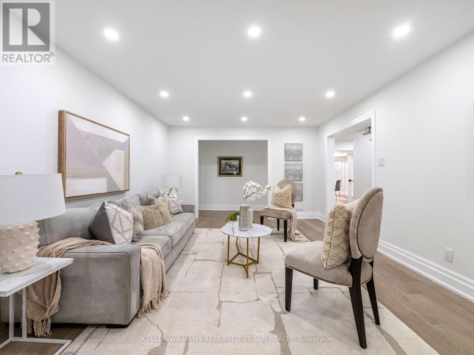 17 Sleepy Hollow Lane, Whitchurch-Stouffville, Ontario  L4A 3G7 - Photo 9 - N12898954