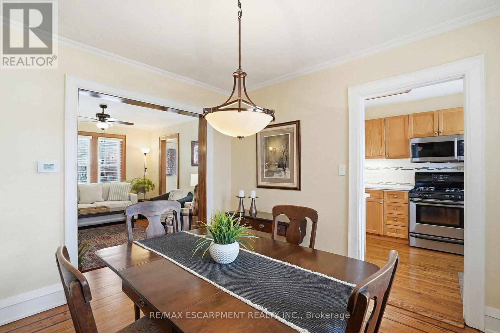 223 Park Row, Hamilton (Delta), Ontario  L8K 2K4 - Photo 12 - X12897048