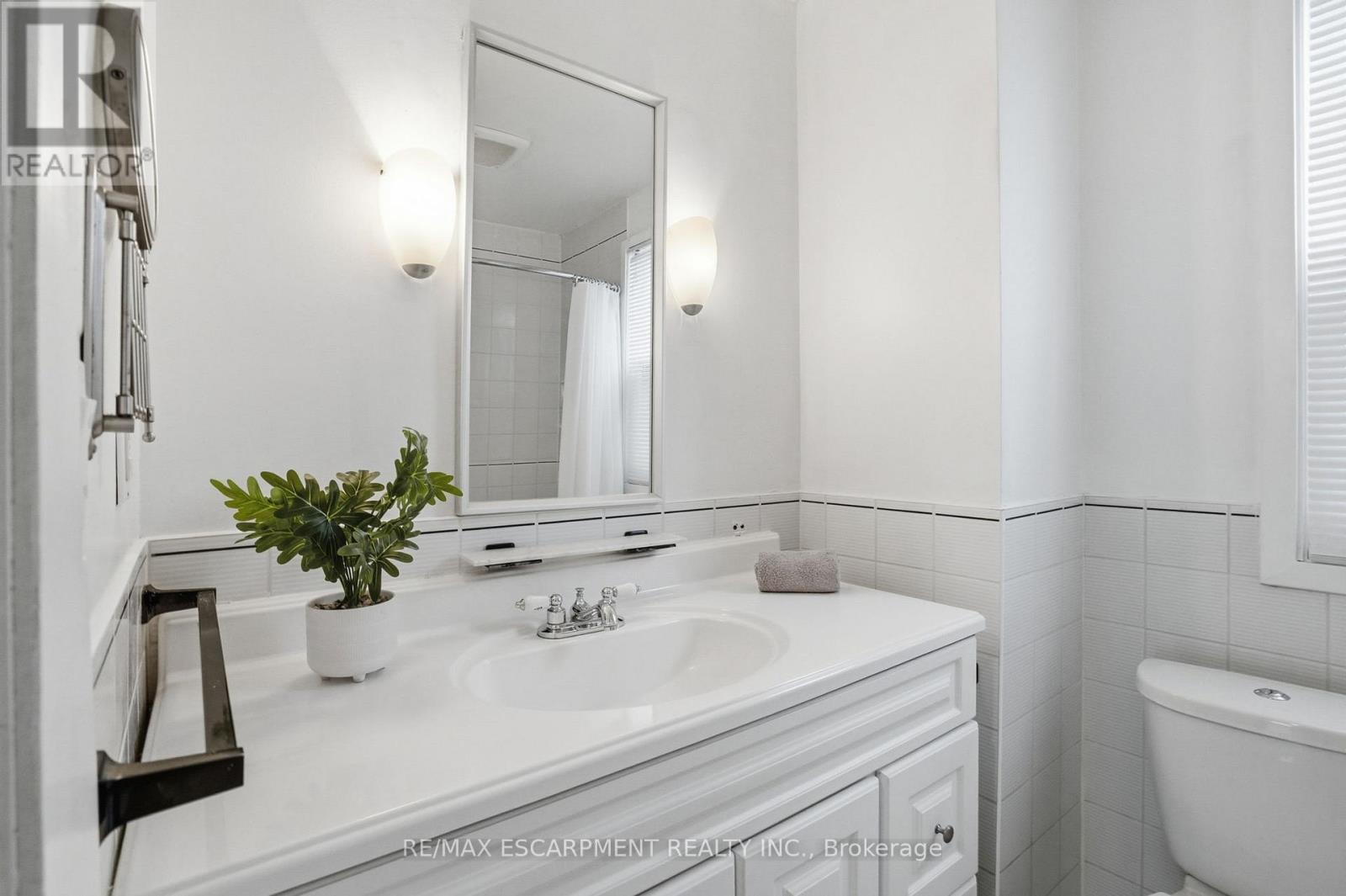 223 Park Row, Hamilton (Delta), Ontario  L8K 2K4 - Photo 24 - X12897048