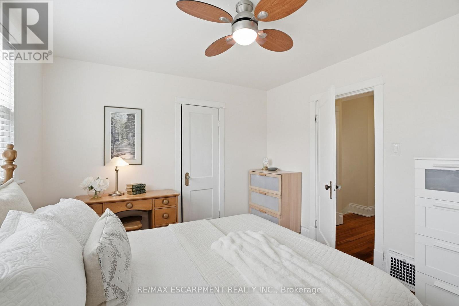 223 Park Row, Hamilton (Delta), Ontario  L8K 2K4 - Photo 27 - X12897048