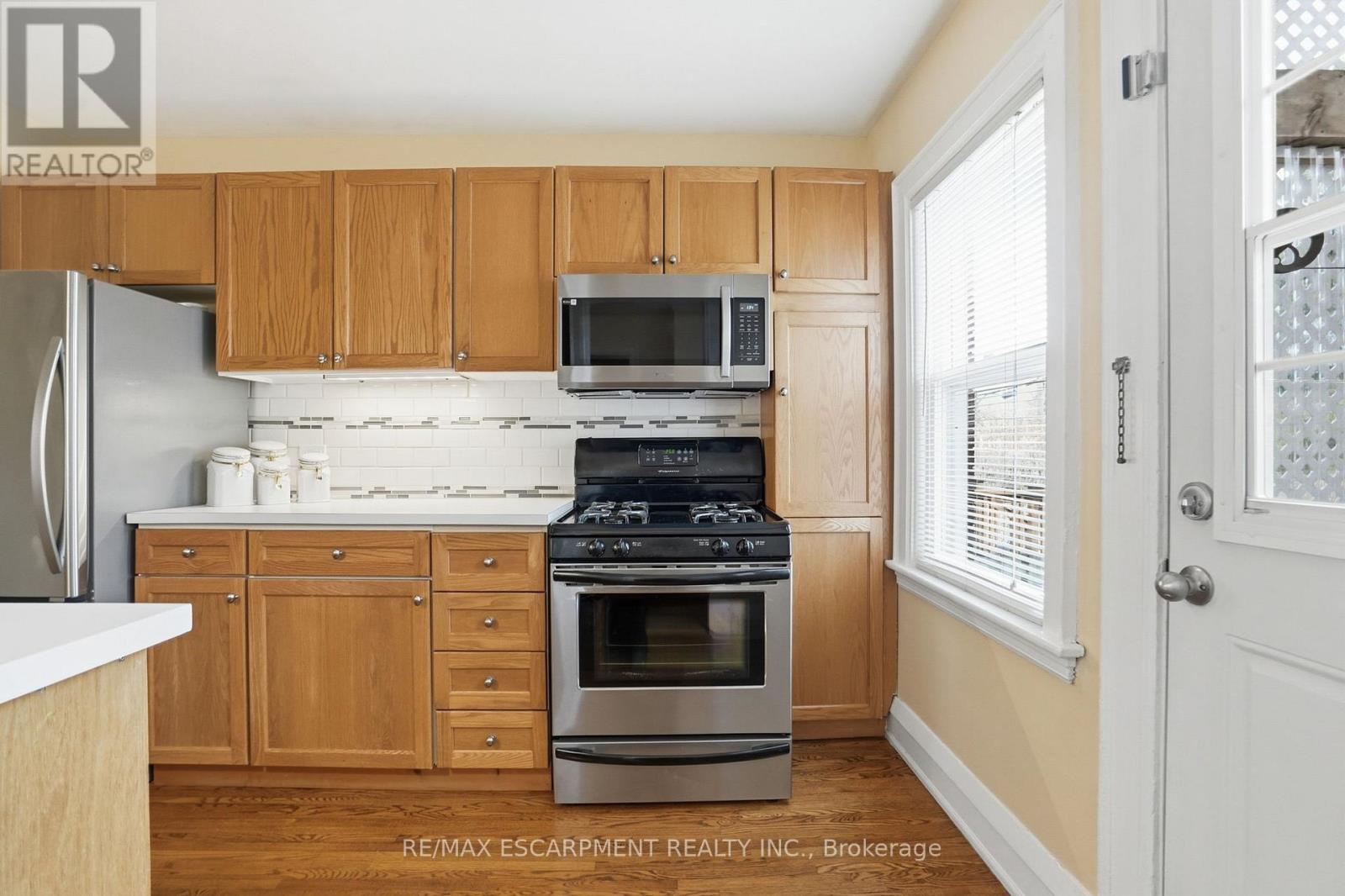 223 Park Row, Hamilton (Delta), Ontario  L8K 2K4 - Photo 13 - X12897048