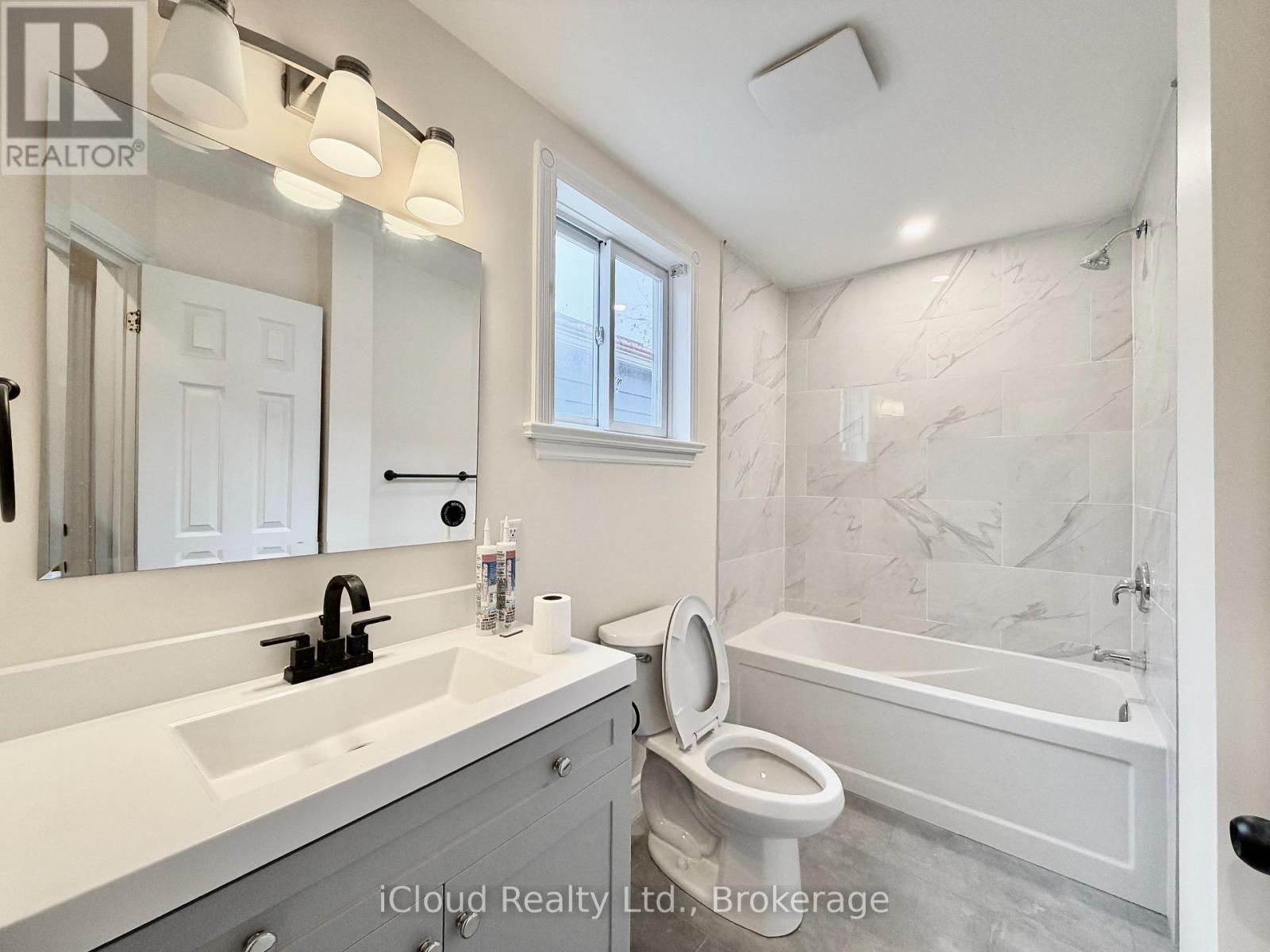 405 Upper Wentworth Street, Hamilton (Inch Park), Ontario  L9A 4T4 - Photo 7 - X12898258