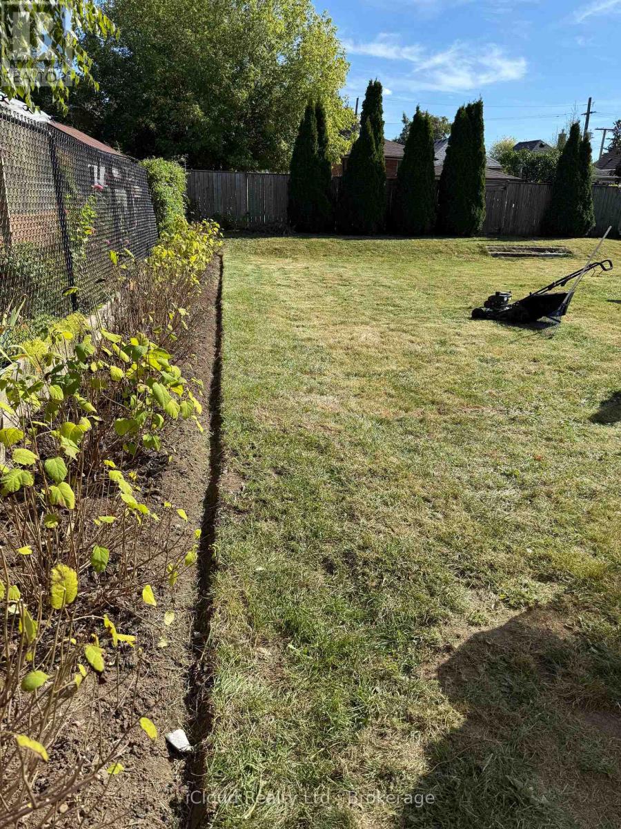 405 Upper Wentworth Street, Hamilton (Inch Park), Ontario  L9A 4T4 - Photo 21 - X12898258