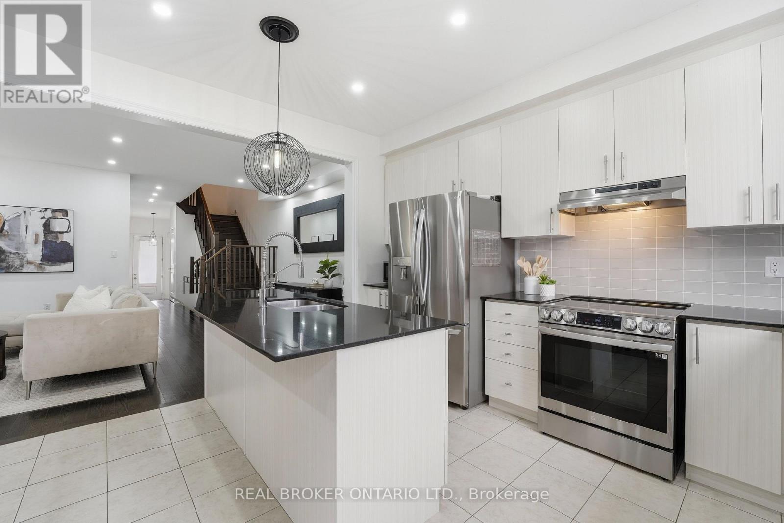 2056 Dale Road, Innisfil (Alcona), Ontario  L9S 0J8 - Photo 7 - N12899508