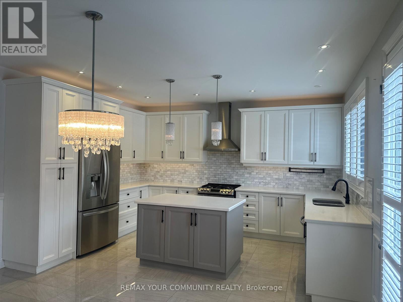 678 Somerville Drive, Newmarket (Stonehaven-Wyndham), Ontario  L3X 0J6 - Photo 33 - N12899576