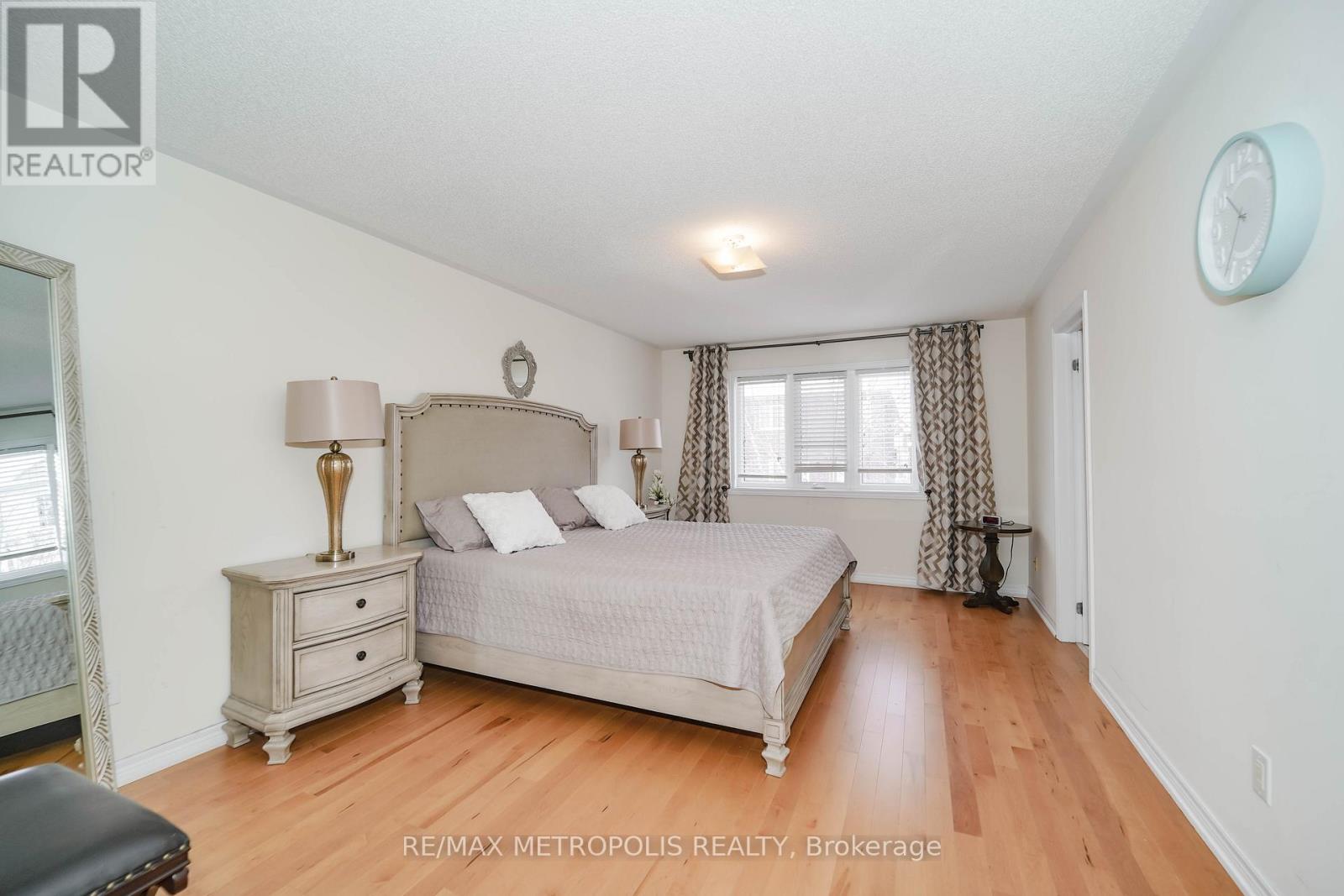 58 Lady Loretta Lane, Vaughan, Ontario  L6A 4E9 - Photo 19 - N12899604