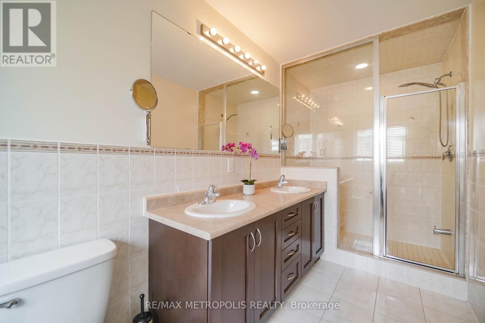 58 Lady Loretta Lane, Vaughan, Ontario  L6A 4E9 - Photo 24 - N12899604