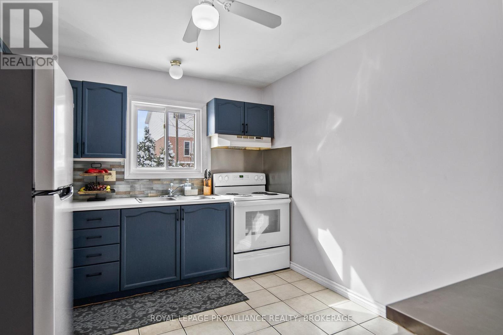 4 Balmoral Court, Kingston (West Of Sir John A. Blvd), Ontario  K7M 7S9 - Photo 13 - X12899590