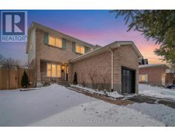 4 BALMORAL COURT, Kingston, Ontario