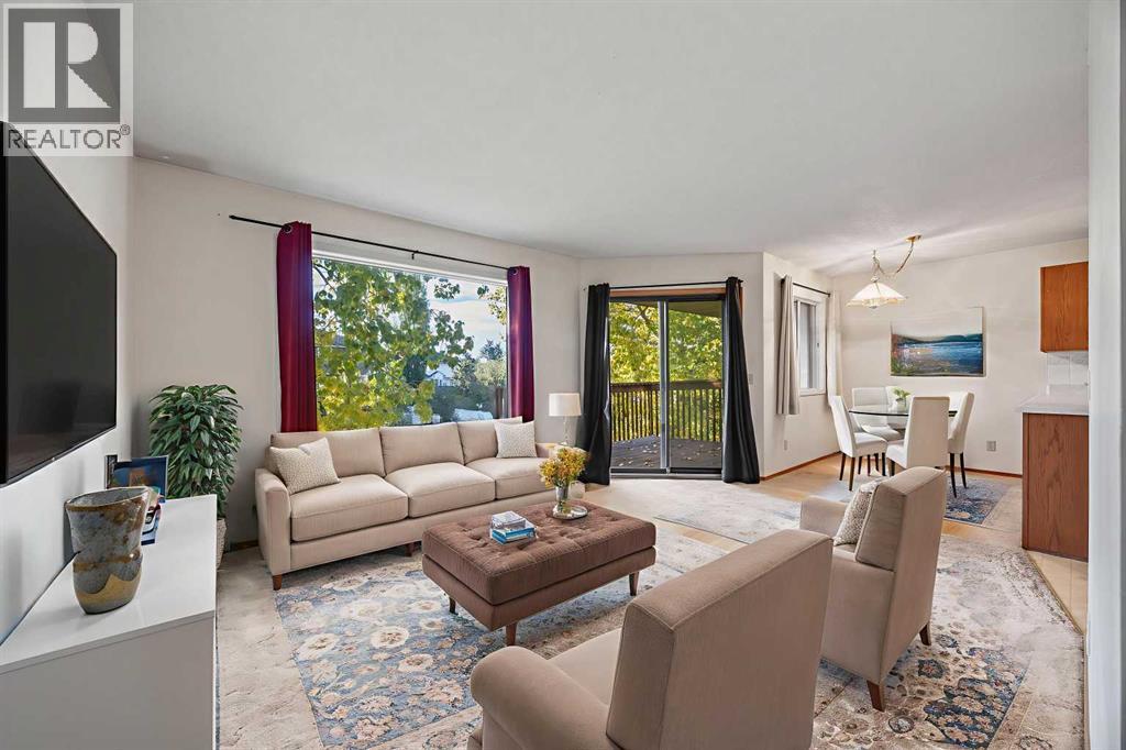 52 Sandarac Circle NW, Calgary, Alberta  T3K 3V6 - Photo 11 - A2263600