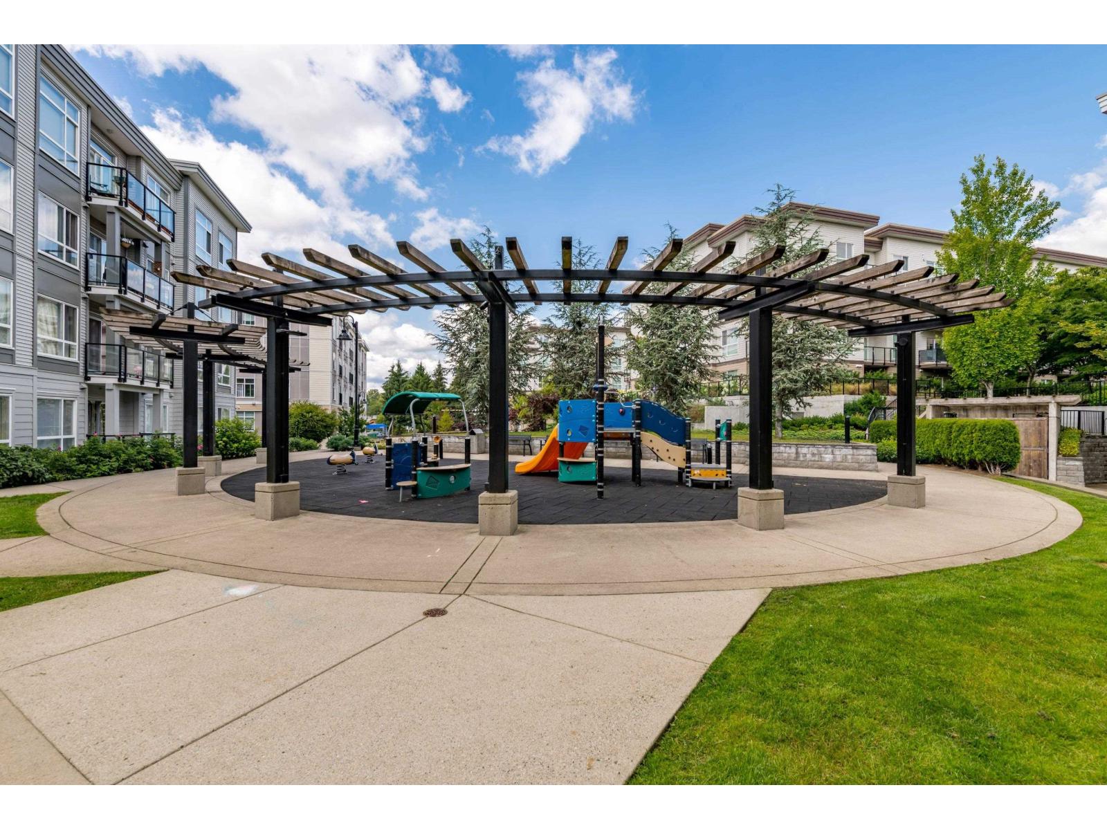 201 13733 107a Avenue, Surrey, British Columbia  V3T 0B7 - Photo 31 - R3100861