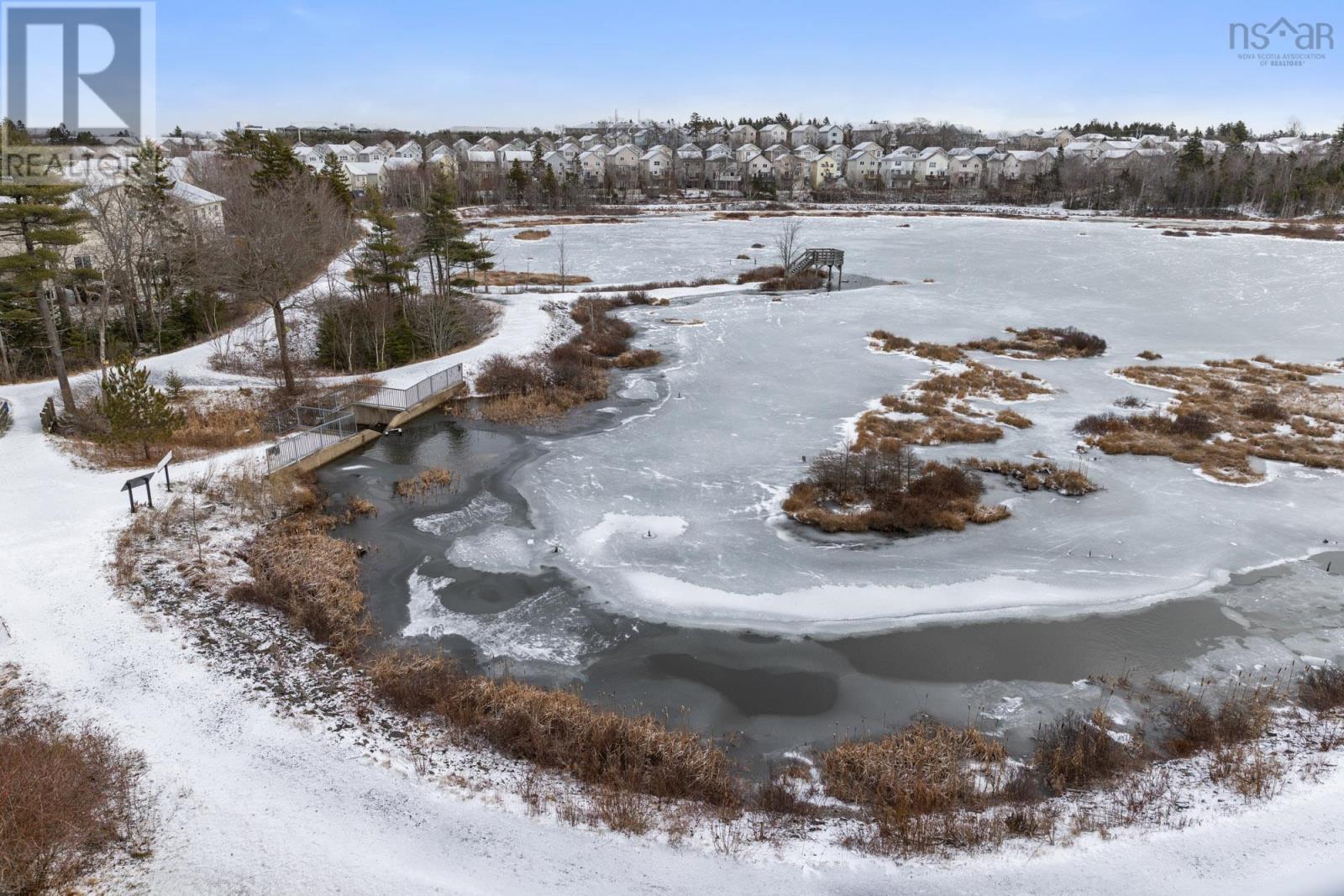 403 429 Parkland Drive, Halifax, Nova Scotia  B3S 1L3 - Photo 2 - 202604934