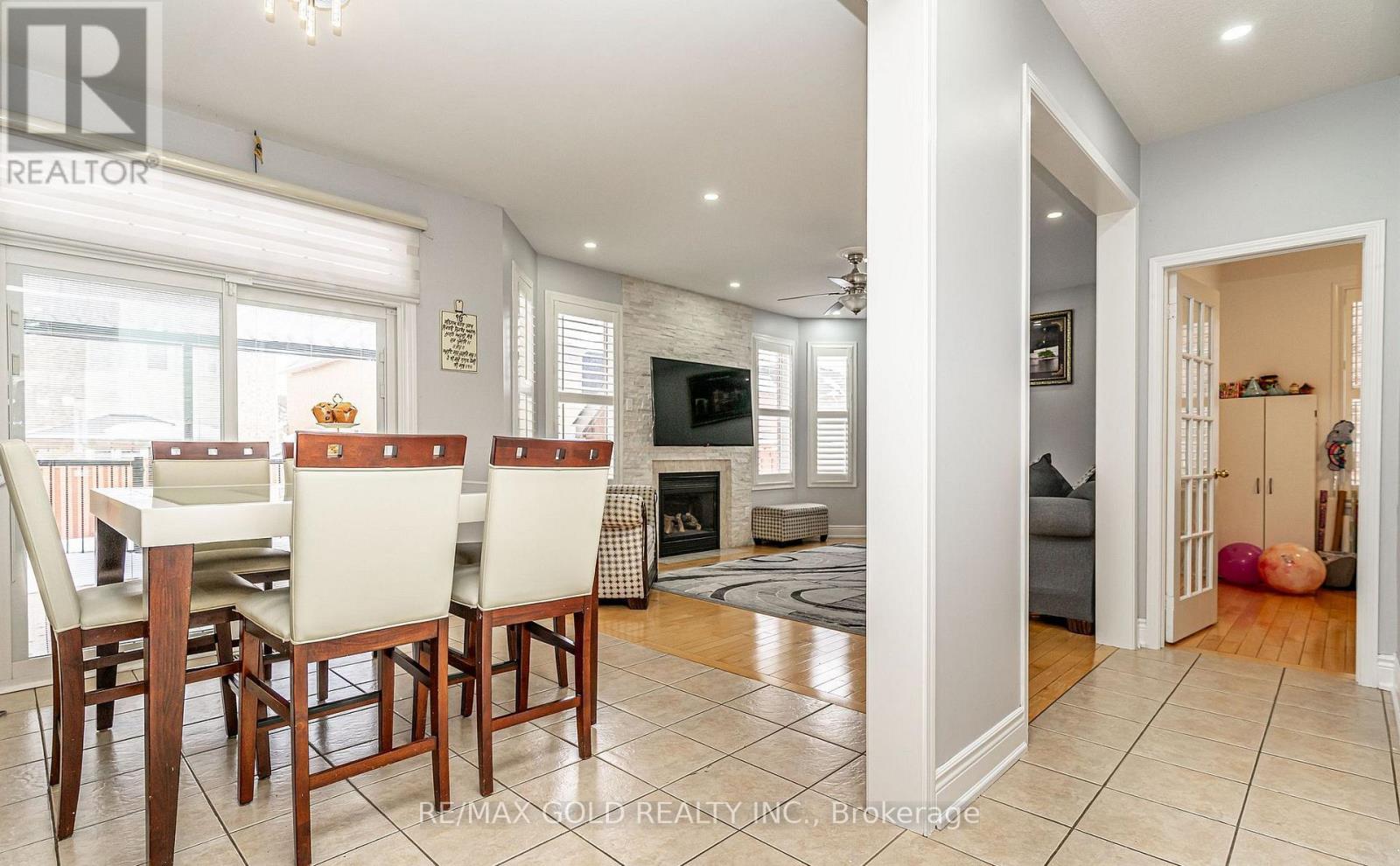 7 Bettey Road, Brampton (Vales Of Castlemore), Ontario  L6P 1S9 - Photo 12 - W12899498