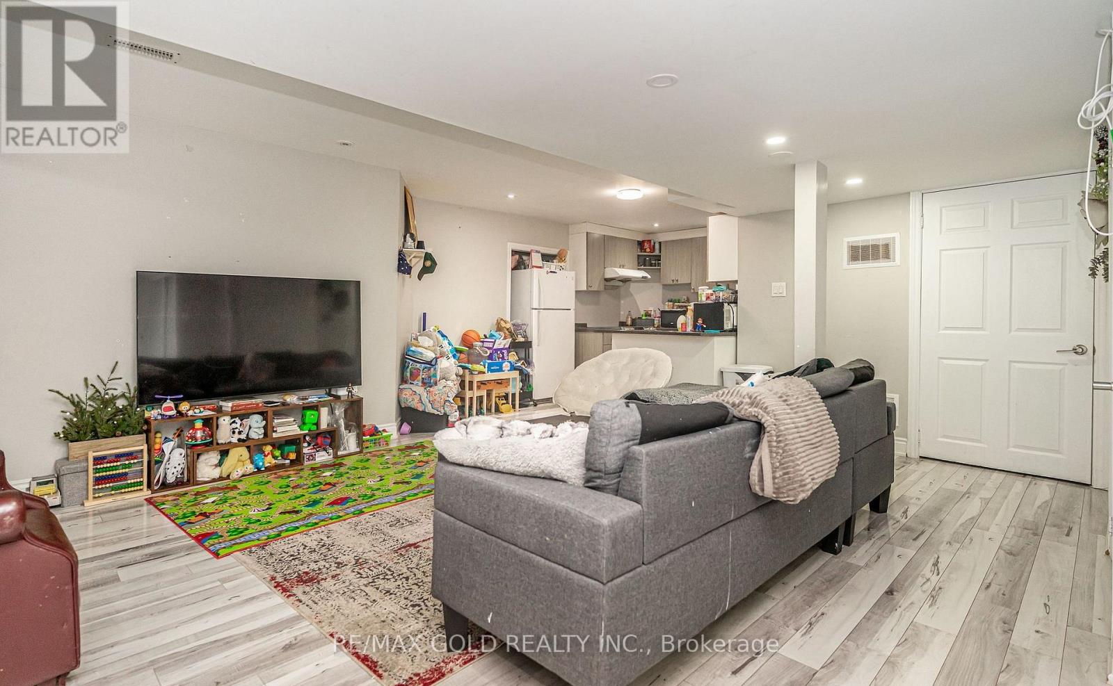 7 Bettey Road, Brampton (Vales Of Castlemore), Ontario  L6P 1S9 - Photo 38 - W12899498