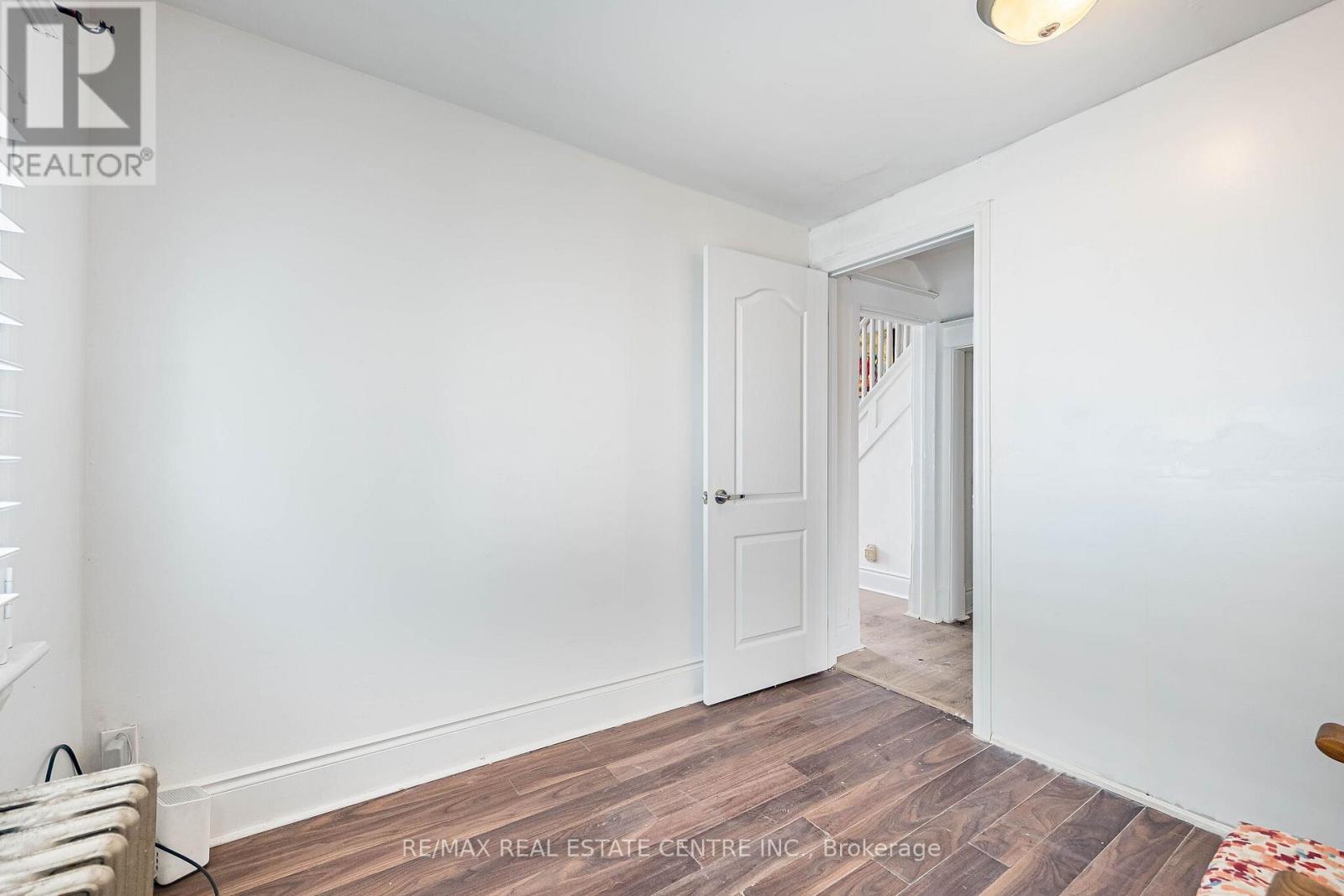 18 Hillcrest Avenue, Brampton, Ontario  L6W 1Y8 - Photo 18 - W12899512