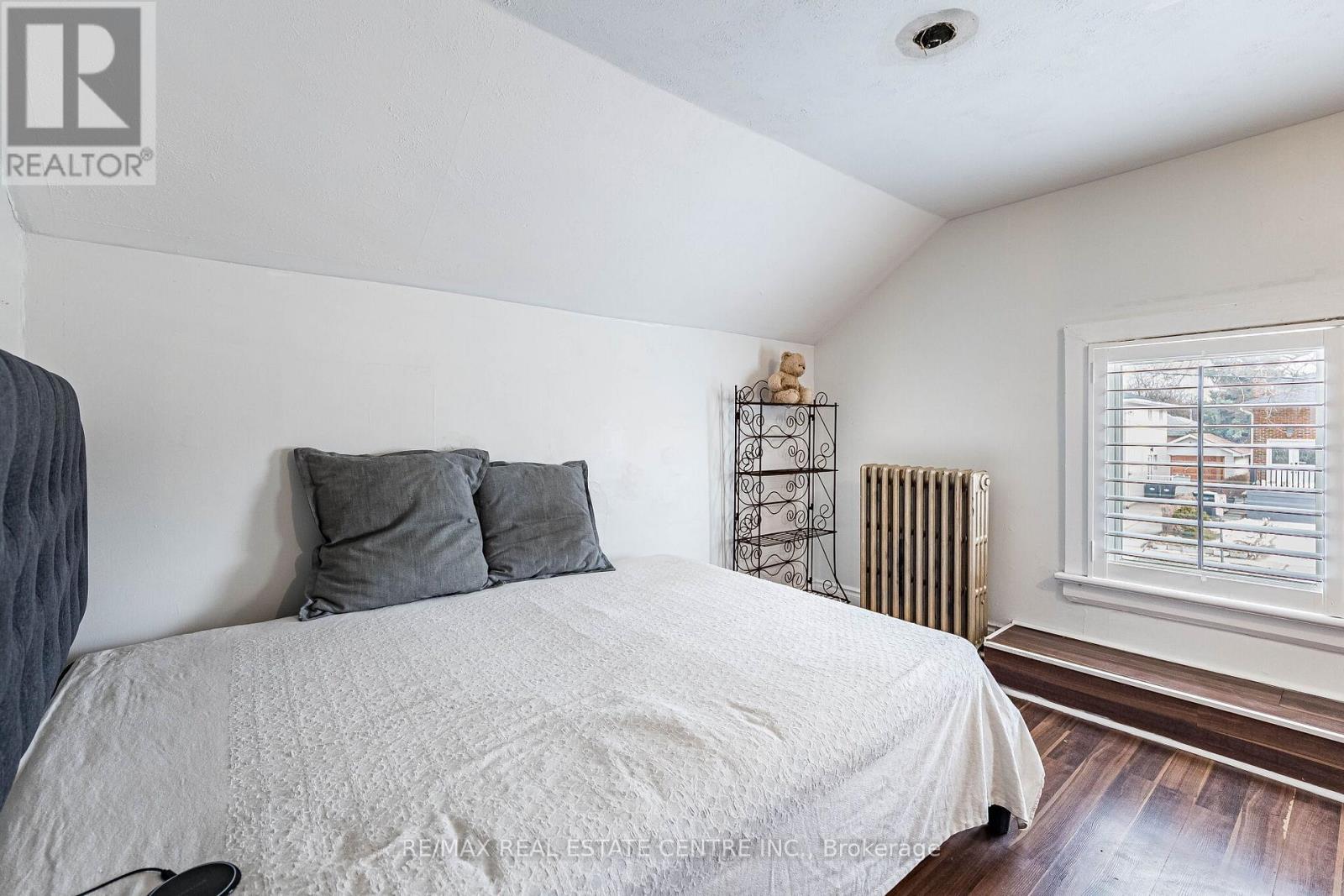 18 Hillcrest Avenue, Brampton, Ontario  L6W 1Y8 - Photo 26 - W12899512