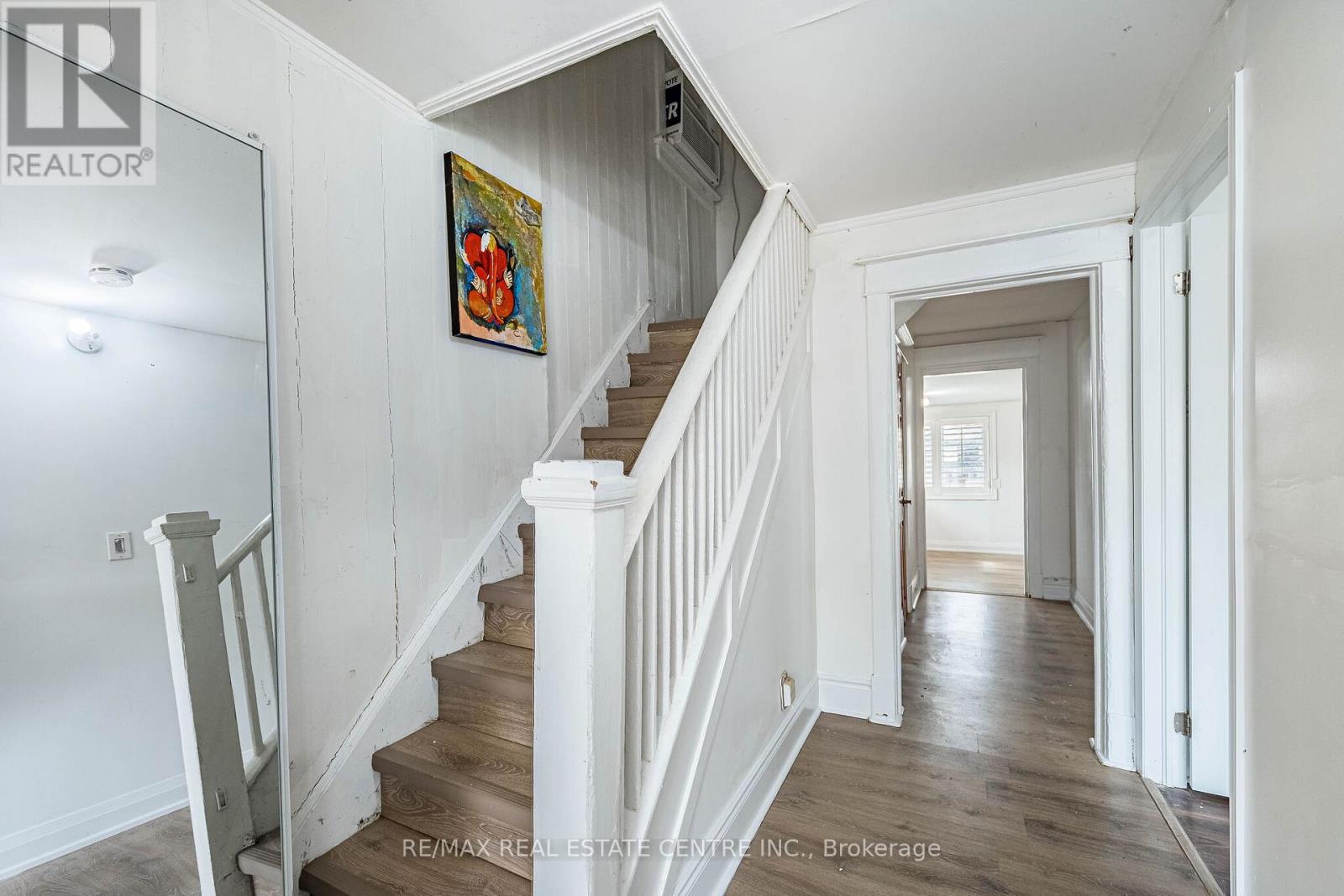 18 Hillcrest Avenue, Brampton, Ontario  L6W 1Y8 - Photo 5 - W12899512