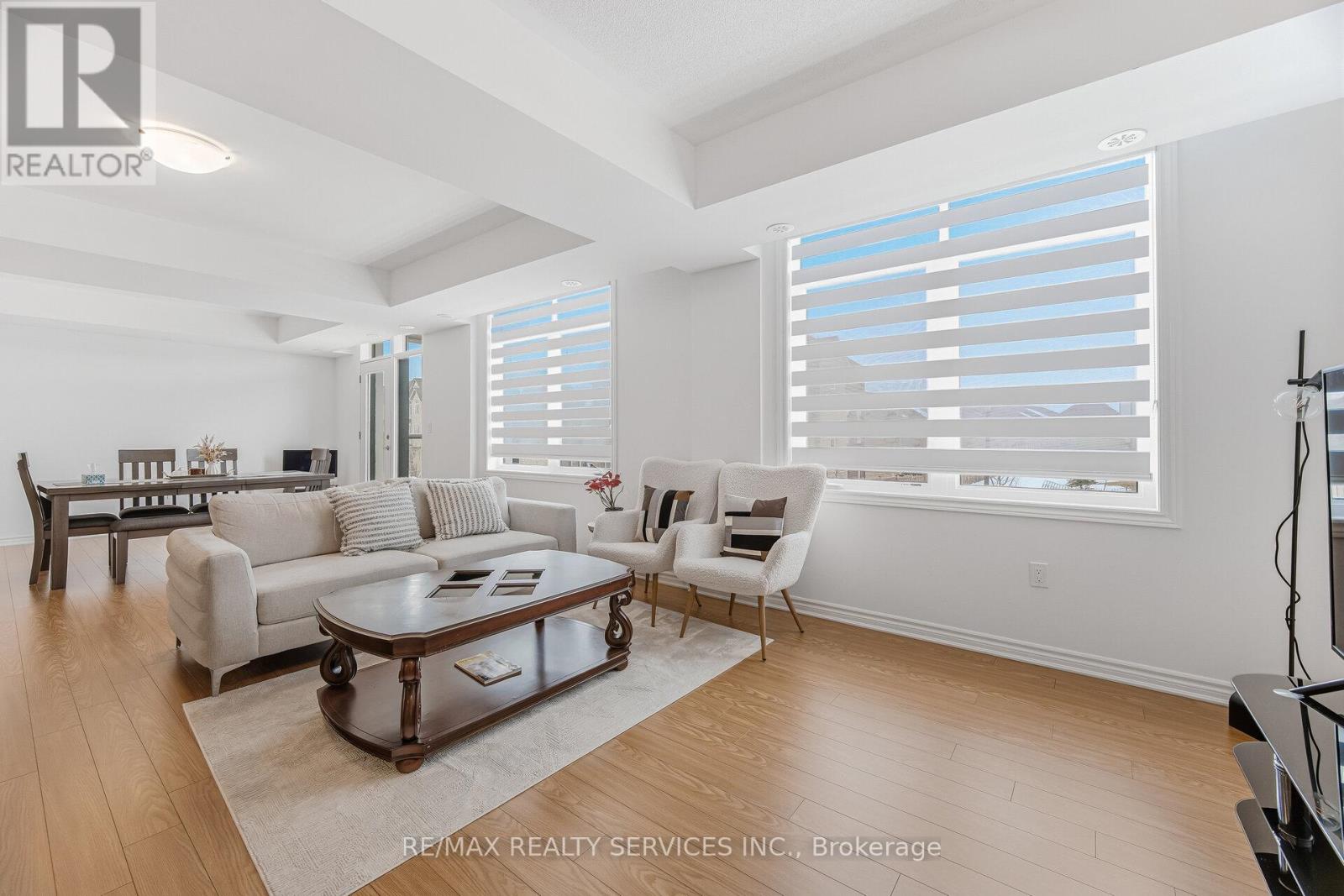 435 Dougall Avenue, Caledon, Ontario  L7C 4L5 - Photo 15 - W12899536