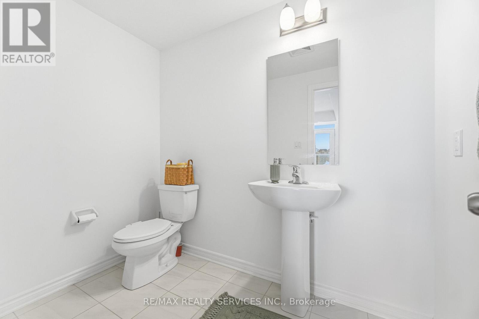 435 Dougall Avenue, Caledon, Ontario  L7C 4L5 - Photo 21 - W12899536