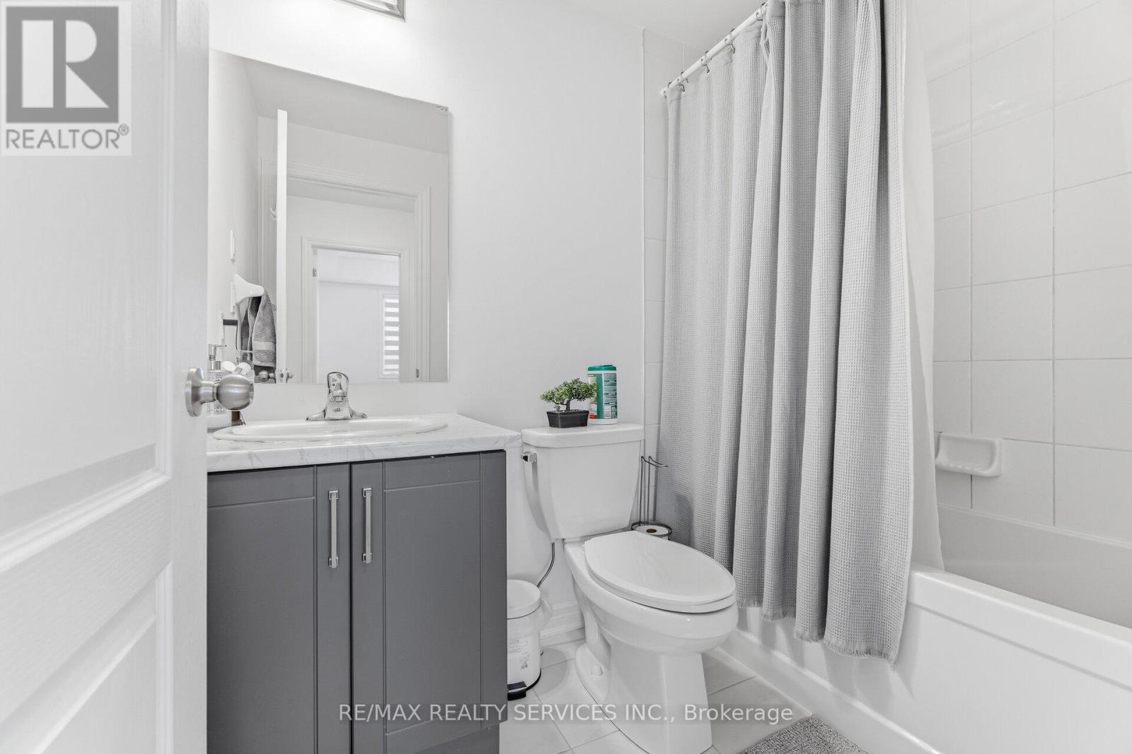 435 Dougall Avenue, Caledon, Ontario  L7C 4L5 - Photo 33 - W12899536