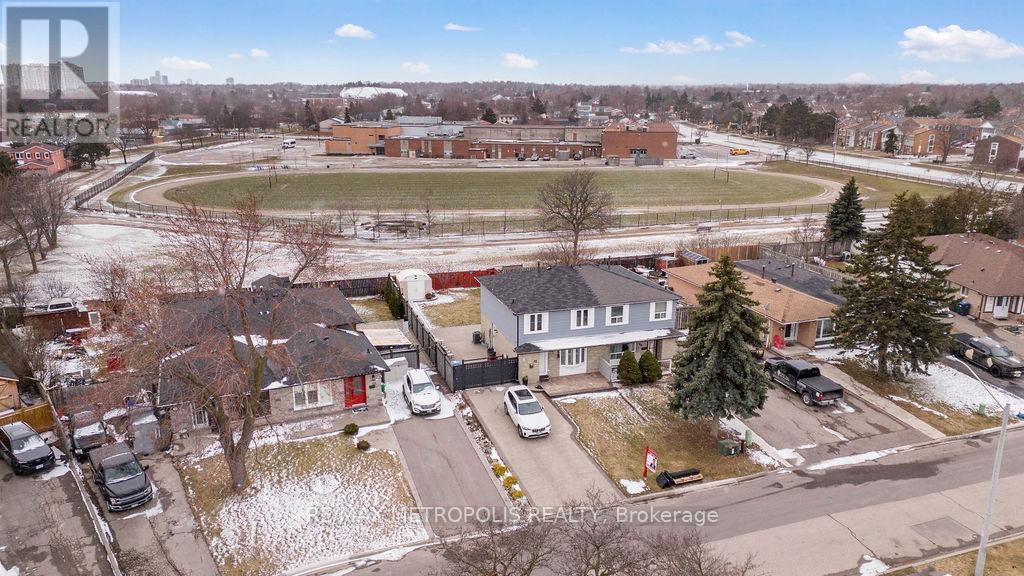 42 GULLIVER CRESCENT, Brampton, Ontario