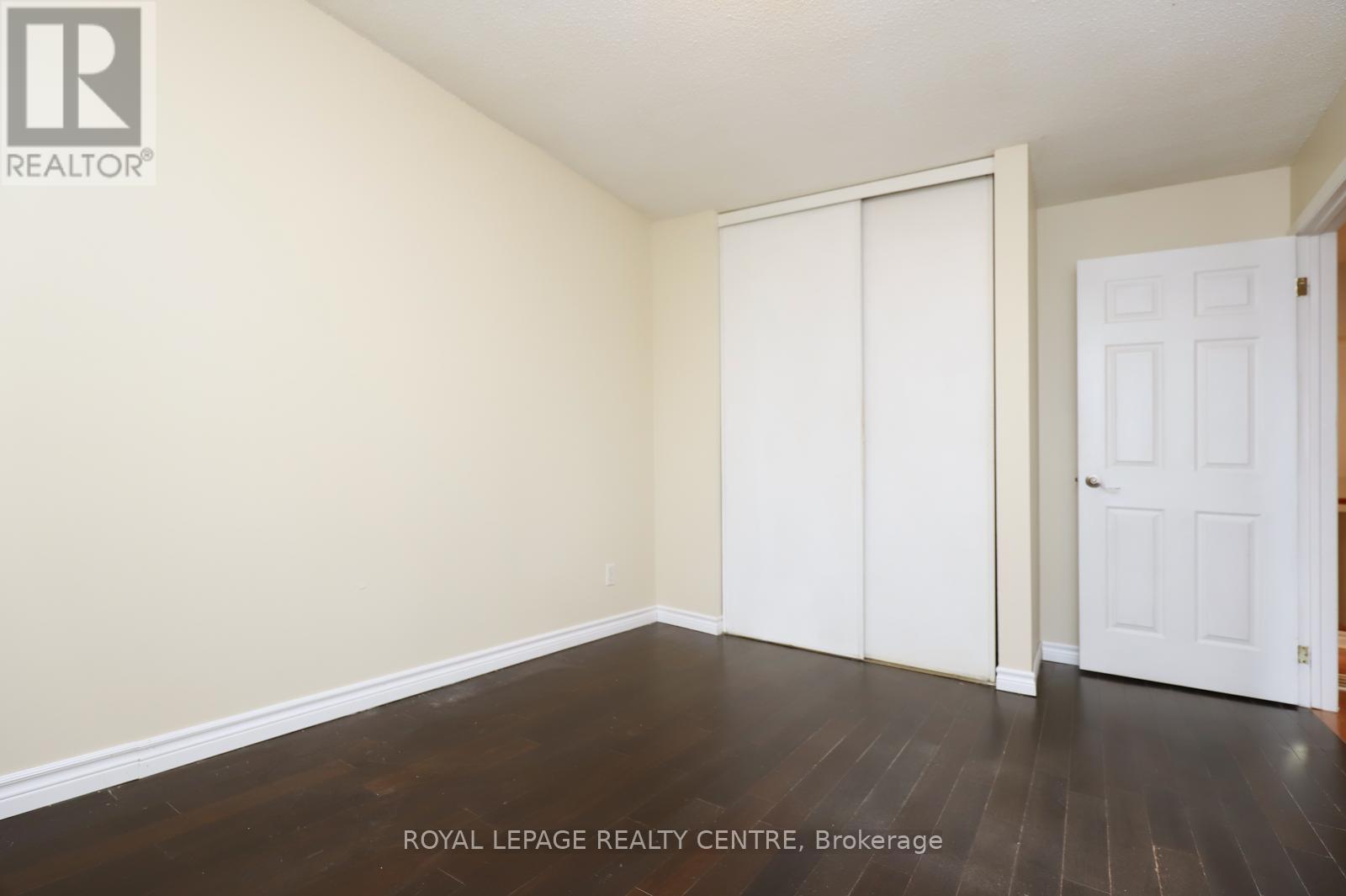 16 - 1021 Cedarglen Gate, Mississauga, Ontario  L5C 3A7 - Photo 34 - W12899550