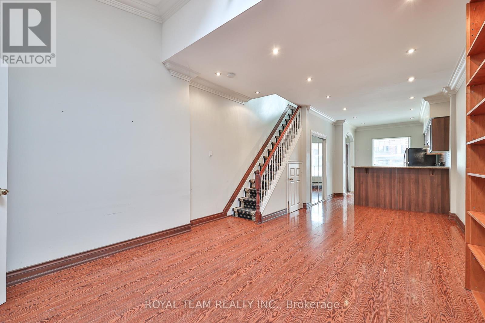 54 Maher Avenue, Toronto, Ontario  M6P 1G6 - Photo 14 - W12899564