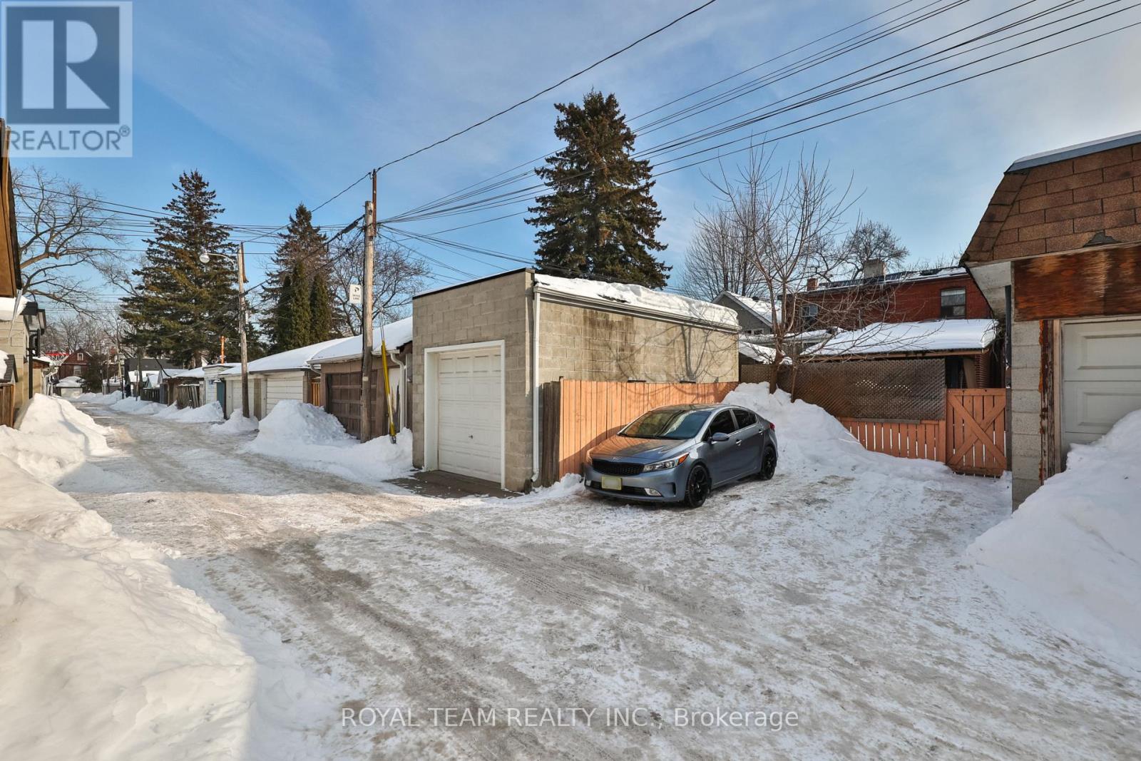 54 Maher Avenue, Toronto, Ontario  M6P 1G6 - Photo 34 - W12899564
