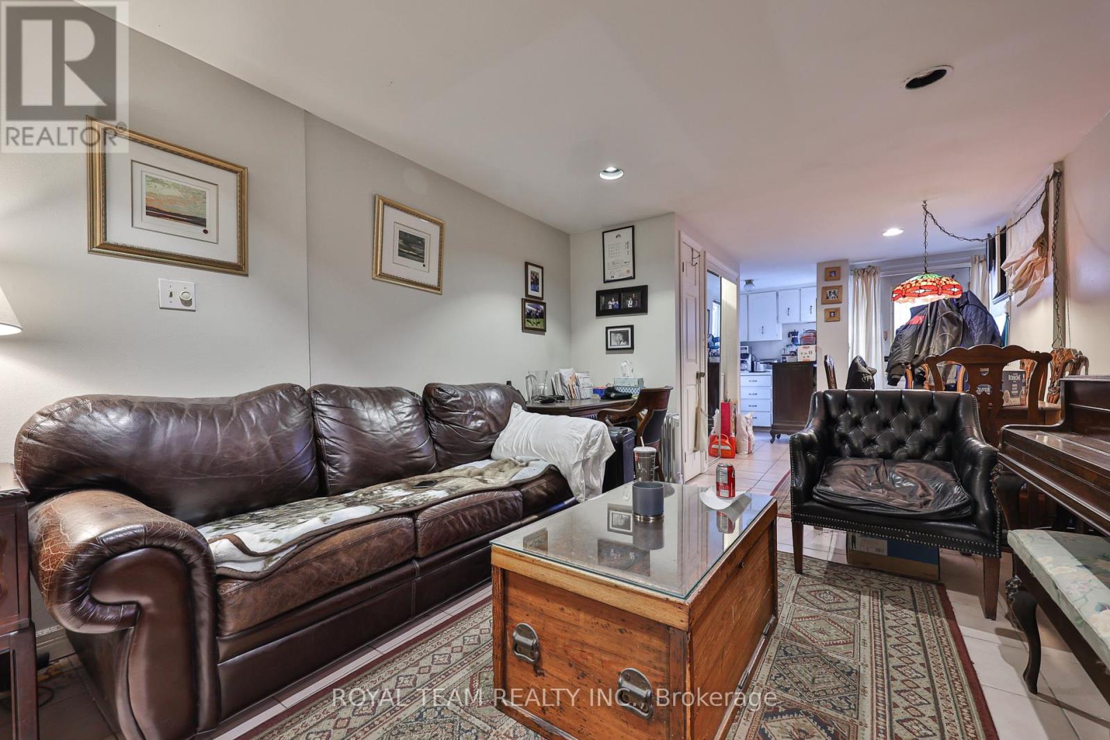 54 Maher Avenue, Toronto, Ontario  M6P 1G6 - Photo 37 - W12899564