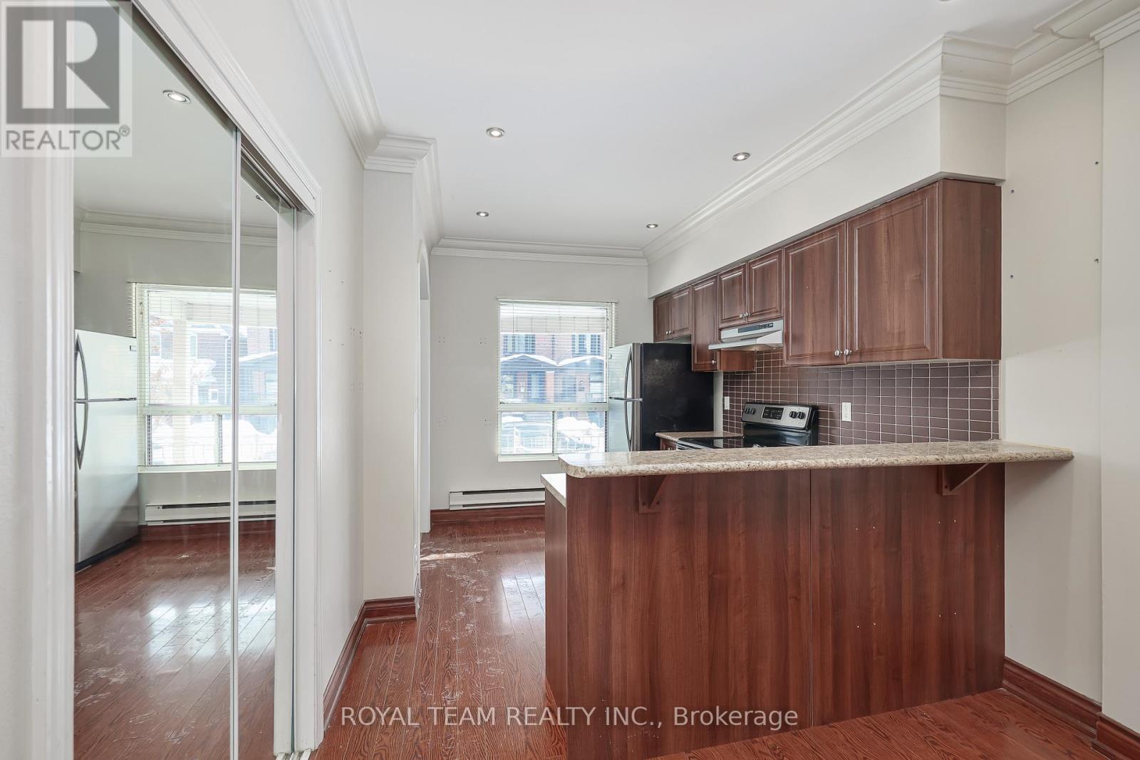 54 Maher Avenue, Toronto, Ontario  M6P 1G6 - Photo 7 - W12899564