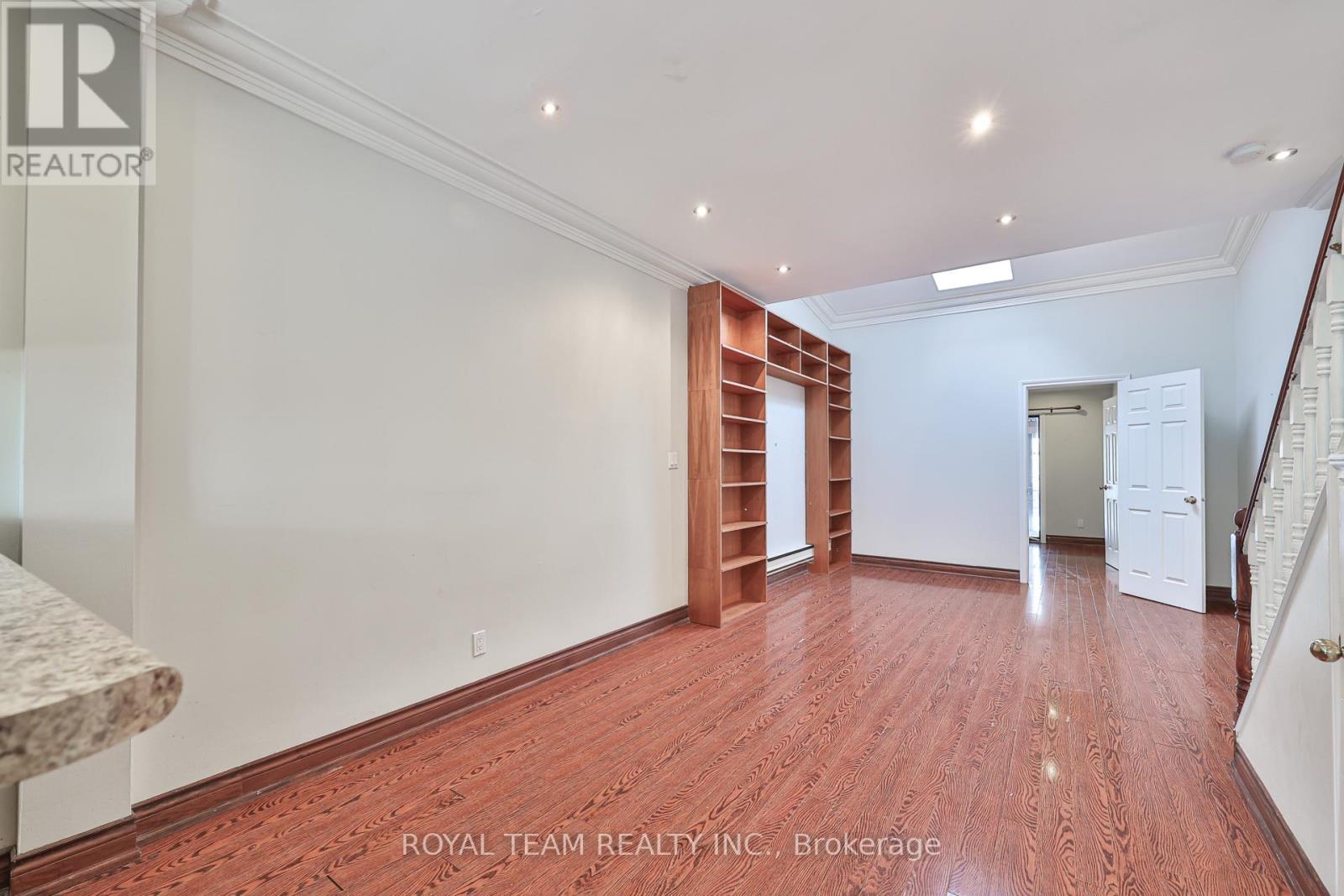 54 Maher Avenue, Toronto, Ontario  M6P 1G6 - Photo 9 - W12899564