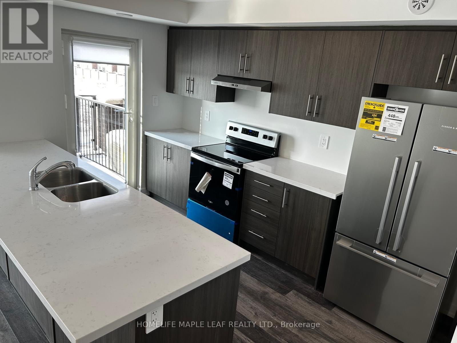 8 - 5 Romilly Avenue, Brampton, Ontario  L7A 5L8 - Photo 3 - W12899580