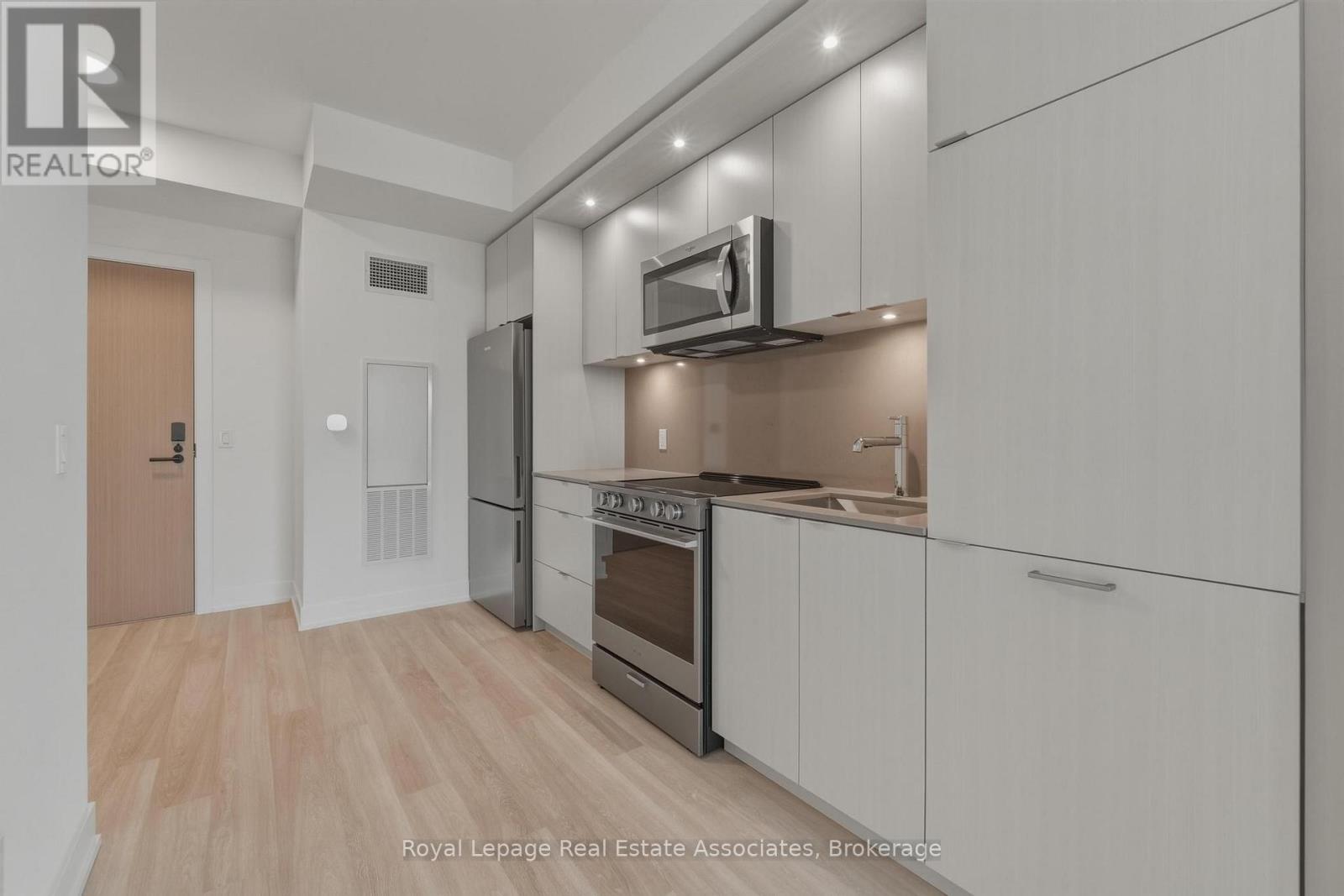 1112 - 25 Cordova Avenue, Toronto, Ontario  M9A 0E5 - Photo 5 - W12899606