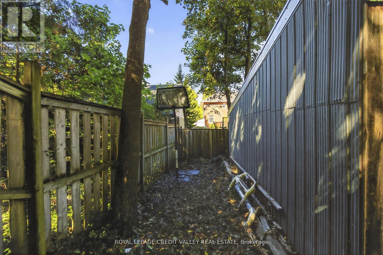 34 Joseph Street, Brampton, Ontario  L6X 1H6 - Photo 44 - W12899620