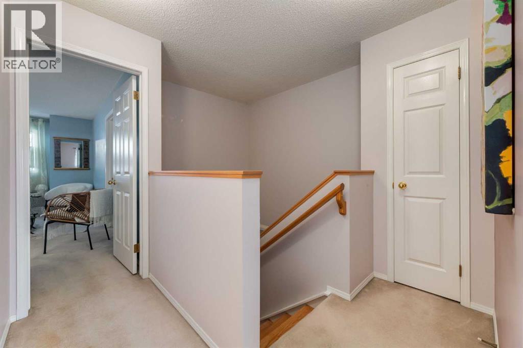 318 Hawkstone Manor NW, Calgary, Alberta  T3G 3X2 - Photo 23 - A2280357