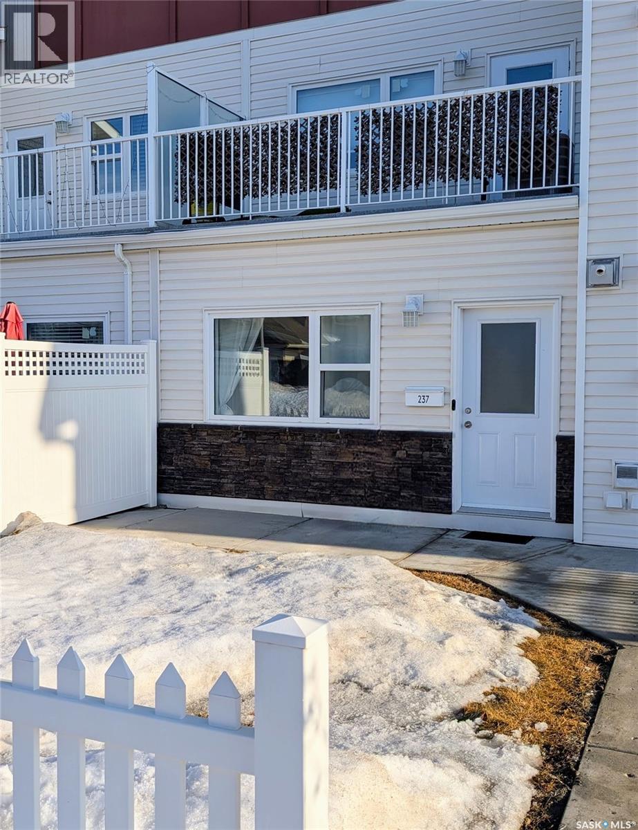 237 322 Lewin Way, Saskatoon, Saskatchewan  S7T 0Y9 - Photo 7 - SK030808