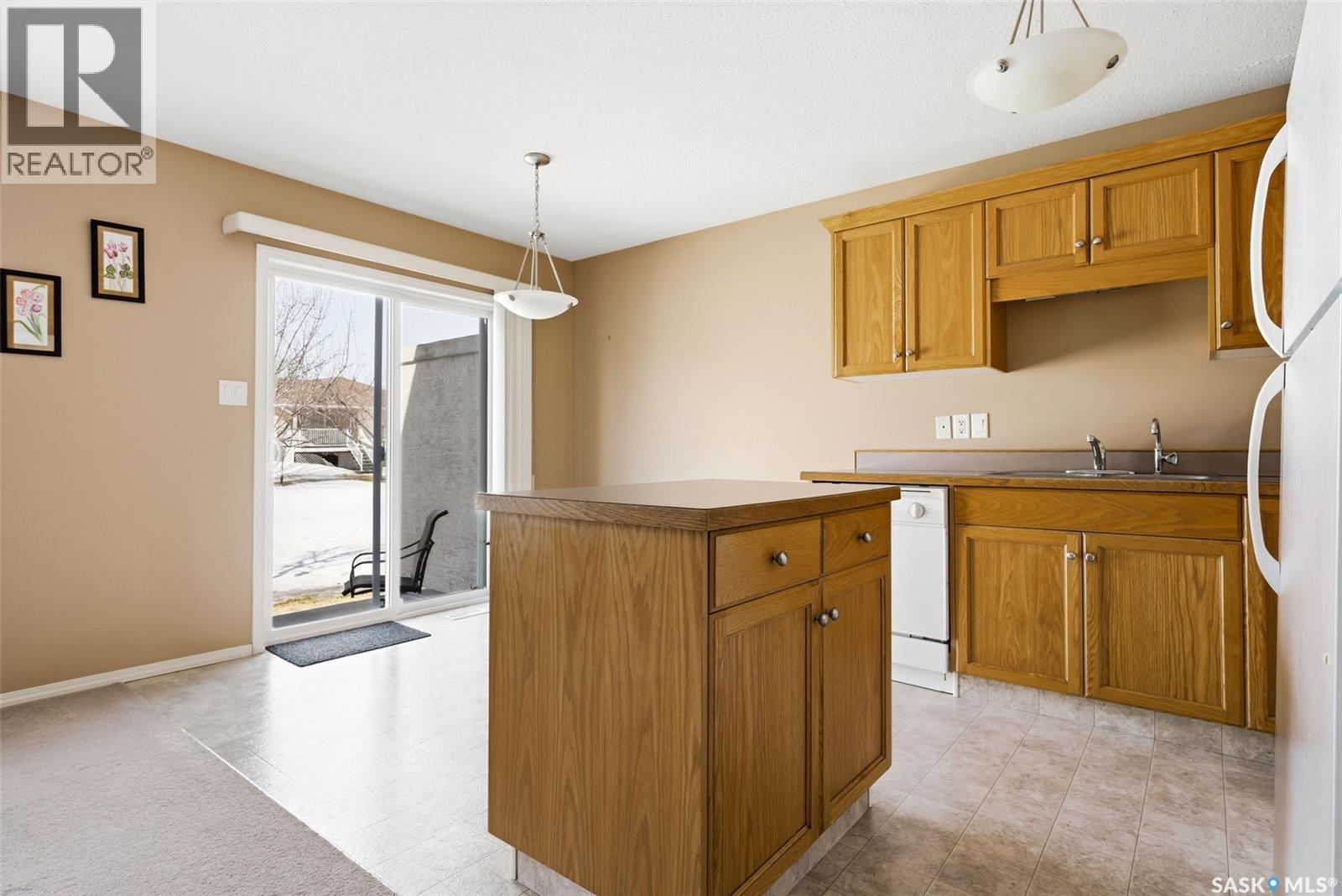 2262 Atkinson Street, Regina, Saskatchewan  S4N 7R2 - Photo 10 - SK030792