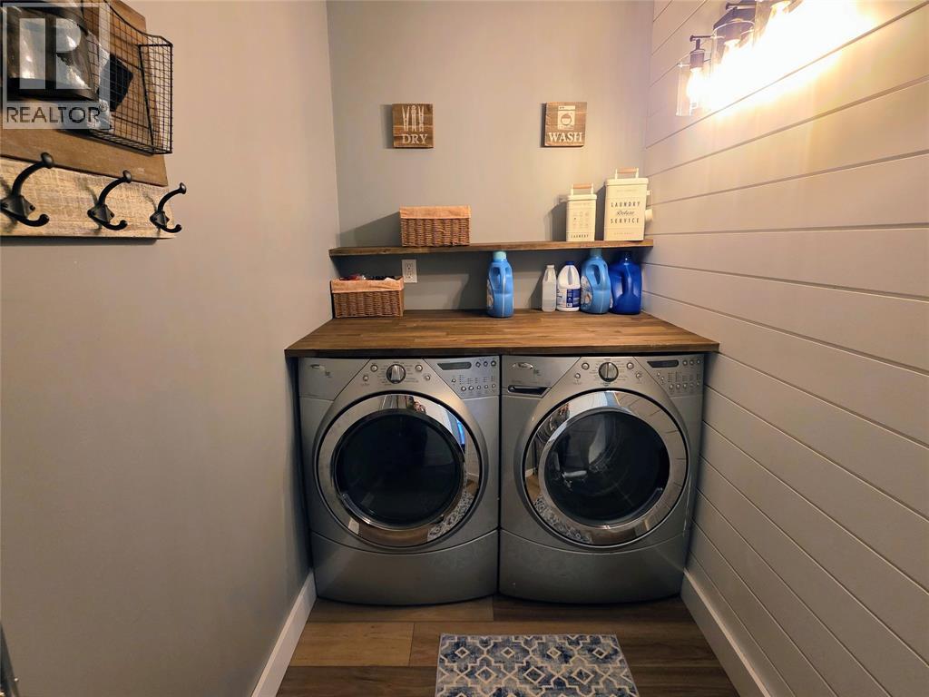 2565 Elizabeth Street, Oil Springs, Ontario  N0N 1P0 - Photo 31 - 26005736